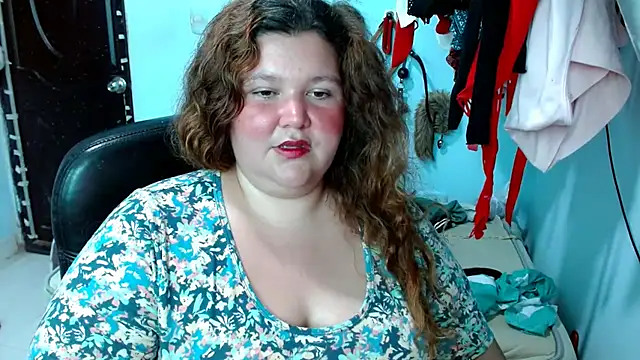 Snapshot of squirt322bbw chatting on 11.19.25 squirt322bbw online show from 11.19.25