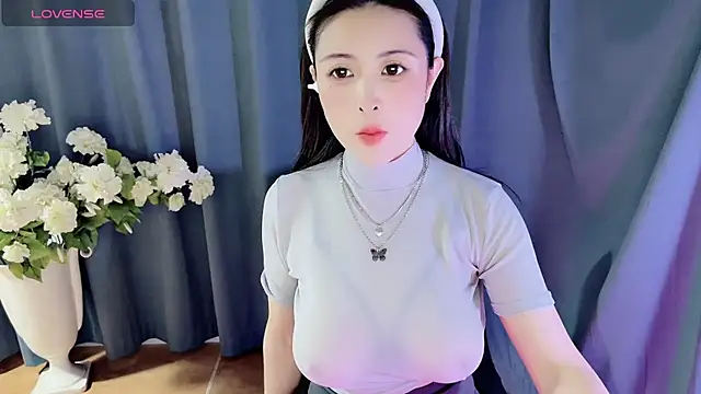 Snapshot of candy-yiyi chatting on 01.10.25 candy-yiyi online show from 01.10.25