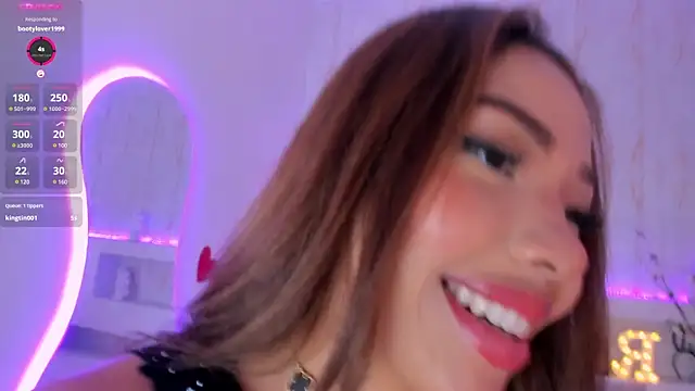 Snapshot of RachelMorgan01 chatting on 01.05.25 RachelMorgan01 online show from 01.05.25