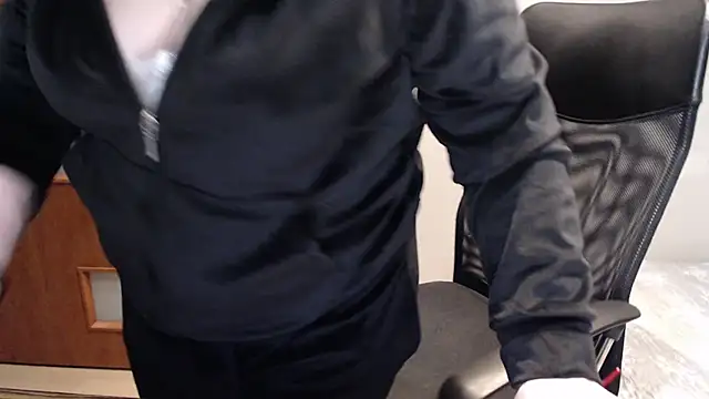 JoannaAndNeighbour online show from 02.25.25