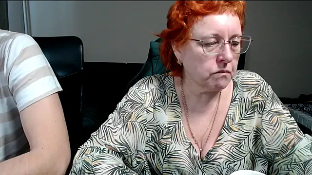 Snapshot of JoannaAndNeighbour chatting on 02.10.26 JoannaAndNeighbour online show from 02.10.26