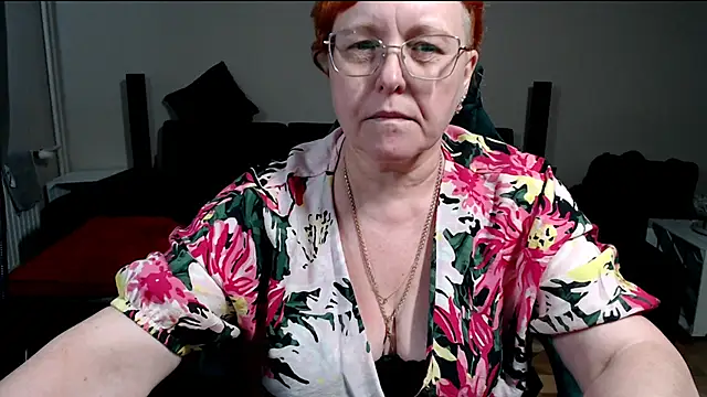 Snapshot of JoannaAndNeighbour chatting on 02.24.26 JoannaAndNeighbour online show from 02.24.26