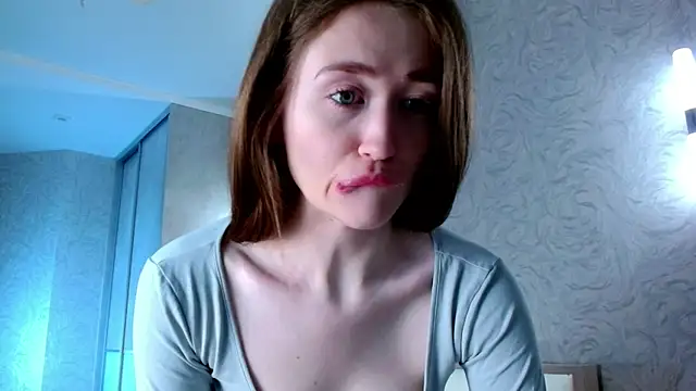 Snapshot of millllina chatting on 03.09.25 millllina online show from 03.09.25