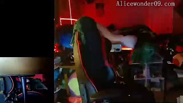 alicewonder09 online show from 12.12.24