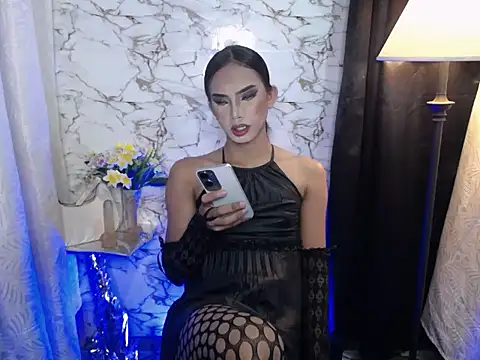 Snapshot of MirabelleNotch chatting on 09.12.25 MirabelleNotch online show from 09.12.25