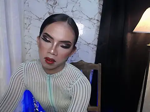 Snapshot of MirabelleNotch chatting on 09.19.25 MirabelleNotch online show from 09.19.25