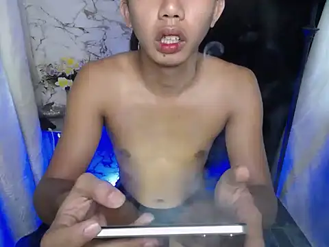 Snapshot of MirabelleNotch chatting on 09.26.25 MirabelleNotch online show from 09.26.25