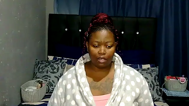 Snapshot of caramelbooty69 chatting on 05.15.26 caramelbooty69 online show from 05.15.26
