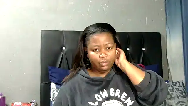 caramelbooty69 online show from 07.06.26