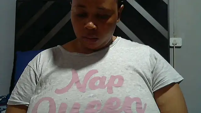 Snapshot of Sexy-queen99xx chatting on 10.13.25 Sexy-queen99xx online show from 10.13.25