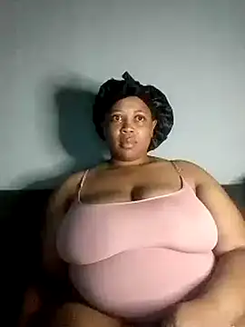 Snapshot of Sexy-queen99xx chatting on 10.16.25 Sexy-queen99xx online show from 10.16.25