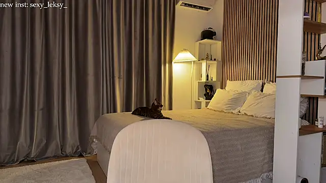 Lex Love online show from 04.06.26