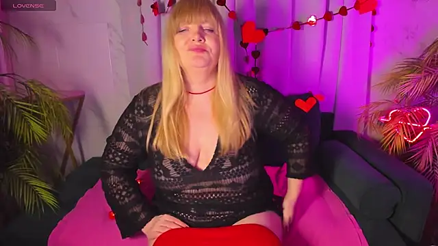 NicoleKind online show from 02.15.25