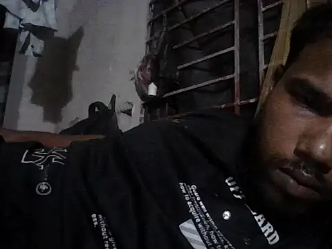 Snapshot of chittagong77 chatting on 11.28.25 chittagong77 online show from 11.28.25