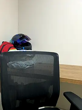 Sara Boom online show from 10.08.25