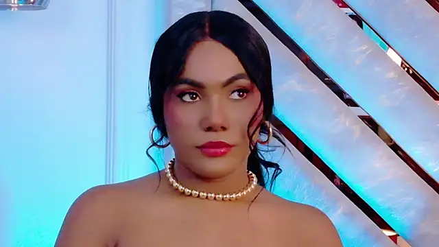 Snapshot of Sara_Boom chatting on 12.19.25 Sara Boom online show from 12.19.25