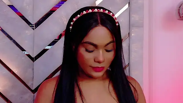 Snapshot of Sara_Boom chatting on 12.20.25 Sara Boom online show from 12.20.25