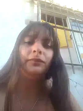 Snapshot of ZaraHoney chatting on 12.04.24 ZaraHoney online show from 12.04.24