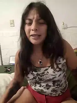 Snapshot of ZaraHoney chatting on 12.10.24 ZaraHoney online show from 12.10.24