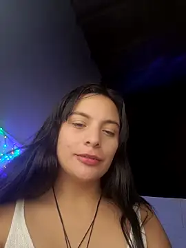 Snapshot of ZaraHoney chatting on 03.21.25 ZaraHoney online show from 03.21.25