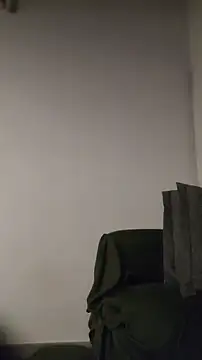 Snapshot of ZaraHoney chatting on 11.21.25 ZaraHoney online show from 11.21.25