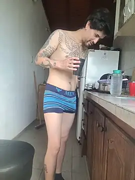 Snapshot of ZaraHoney chatting on 12.14.25 ZaraHoney online show from 12.14.25