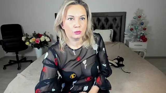 MarciaColins online show from 12.20.24