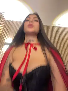 Sarasanders 4 online show from 10.29.25