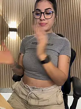 Sarasanders 4 online show from 11.28.25