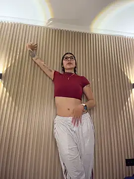 Sarasanders 4 online show from 02.20.26