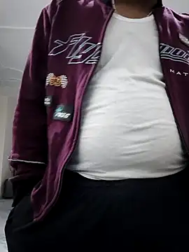 Snapshot of thebrownboi01 chatting on 11.24.25 thebrownboi01 online show from 11.24.25