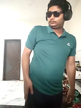 Snapshot of thebrownboi01 chatting on 03.11.26 thebrownboi01 online show from 03.11.26