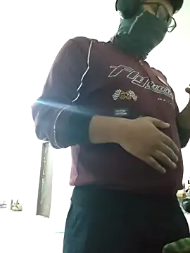 Snapshot of thebrownboi01 chatting on 03.22.26 thebrownboi01 online show from 03.22.26