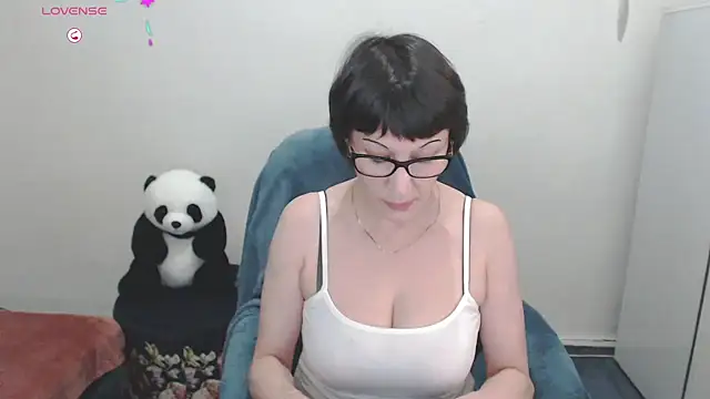 Ammillia online show from 02.23.25