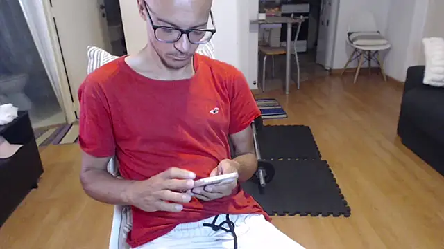 Snapshot of guachin_hunk chatting on 11.20.25 guachin hunk online show from 11.20.25