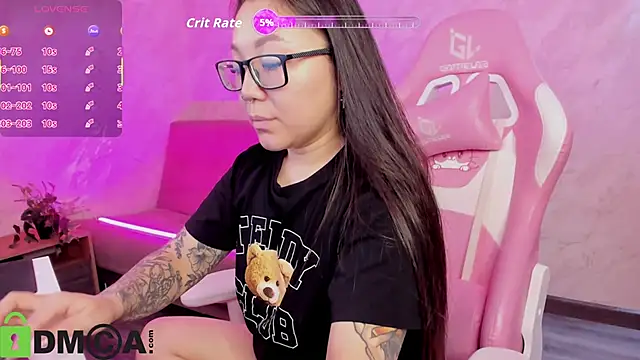 Snapshot of gentle_muse chatting on 12.23.25 gentle muse online show from 12.23.25