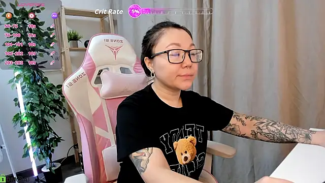 Snapshot of gentle_muse chatting on 02.08.26 gentle muse online show from 02.08.26