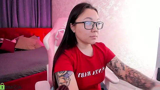 Snapshot of gentle_muse chatting on 02.15.26 gentle muse online show from 02.15.26