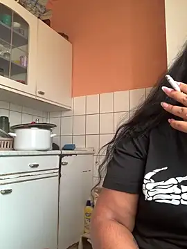 Madsion23 online show from 10.17.25