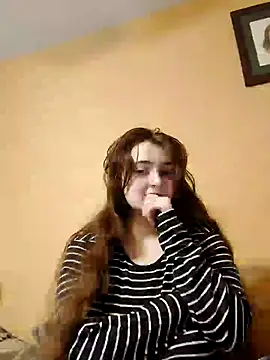 Snapshot of Snowbunnycake_131 chatting on 12.07.24 Snowbunnycake 131 online show from 12.07.24