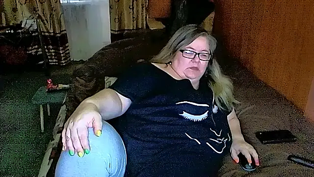 Snapshot of sex2 chatting on 02.18.25 sex2 online show from 02.18.25