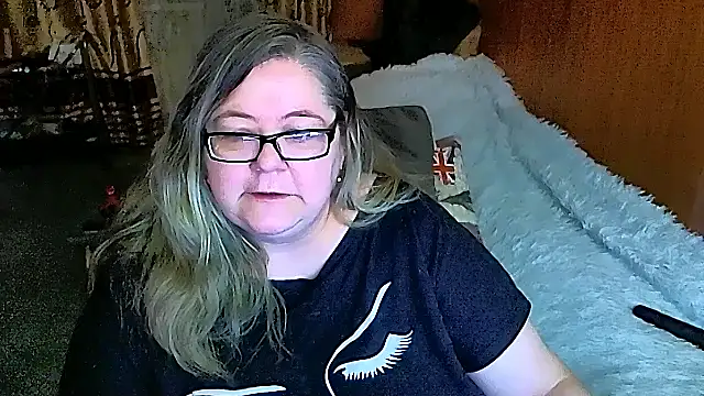 Snapshot of sex2 chatting on 02.18.25 sex2 online show from 02.18.25