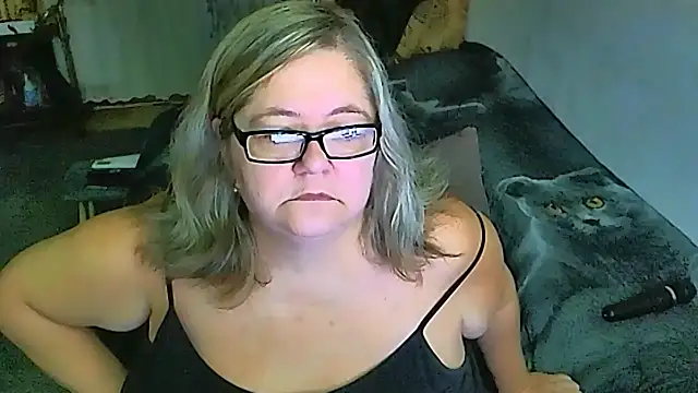 Snapshot of sex2 chatting on 09.14.25 sex2 online show from 09.14.25