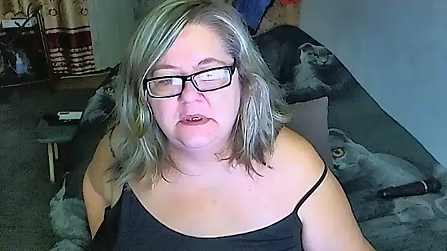 Snapshot of sex2 chatting on 10.05.25 sex2 online show from 10.05.25