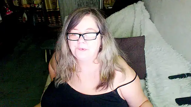 Snapshot of sex2 chatting on 06.12.26 sex2 online show from 06.12.26