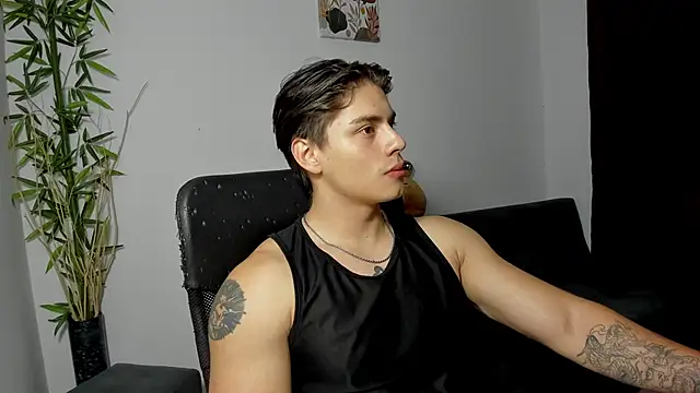 Giordano Russo online show from 02.12.25