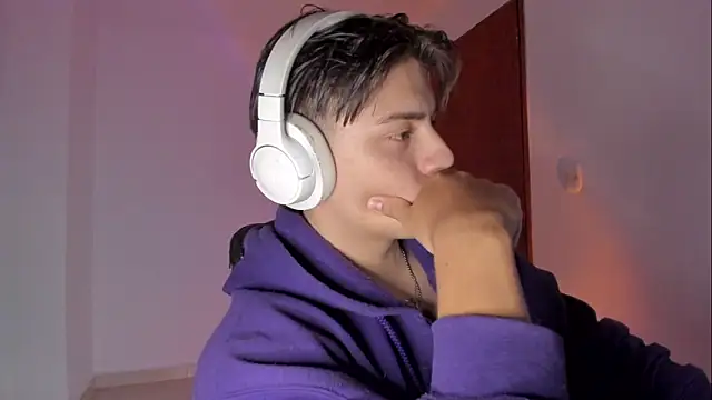 Snapshot of Giordano_Russo chatting on 01.05.26 Giordano Russo online show from 01.05.26