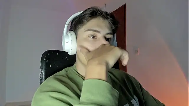 Snapshot of Giordano_Russo chatting on 01.13.26 Giordano Russo online show from 01.13.26