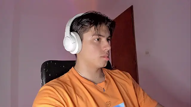 Snapshot of Giordano_Russo chatting on 02.13.26 Giordano Russo online show from 02.13.26