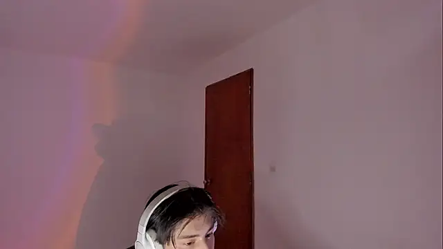 Snapshot of Giordano_Russo chatting on 02.25.26 Giordano Russo online show from 02.25.26